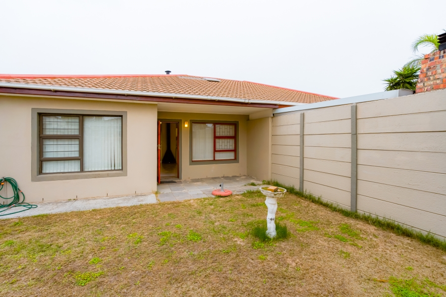 3 Bedroom Property for Sale in Amandelsig Western Cape